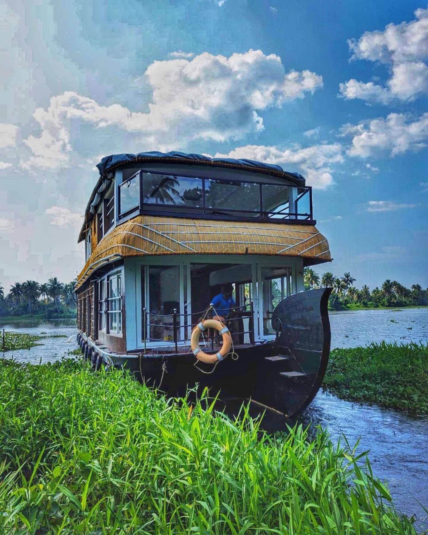 Grand Villa Houseboat Kumarakom Exterior photo