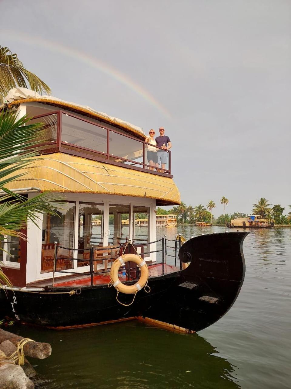 Grand Villa Houseboat Kumarakom Exterior photo
